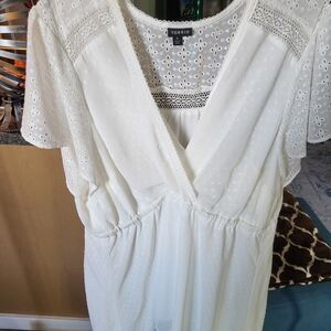 Torrid White Eyelet Lace Hi-Lo Top